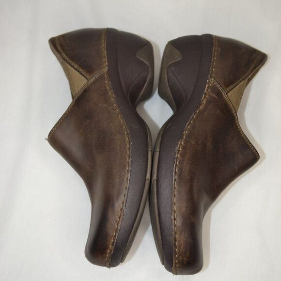 Patagonia Women's 7.5 Brown Leather Slip On Clogs - Picture 5 of 9